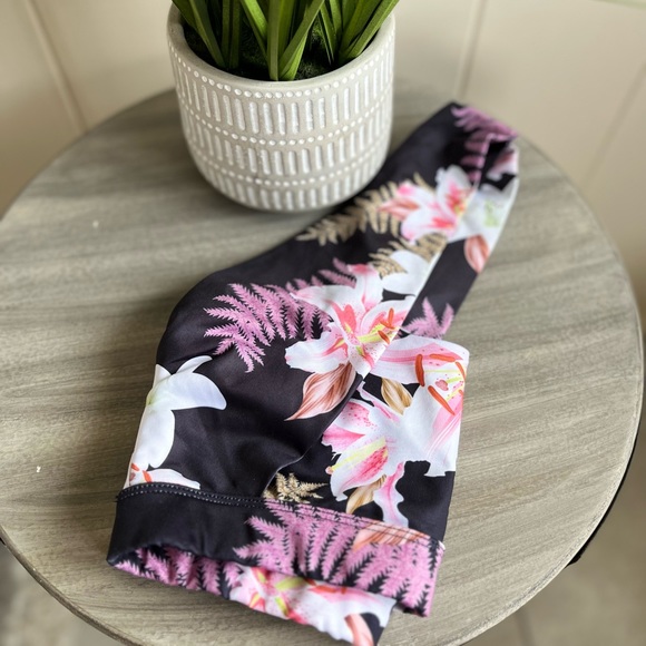 Lilly bikini/sports bra - Picture 6 of 6